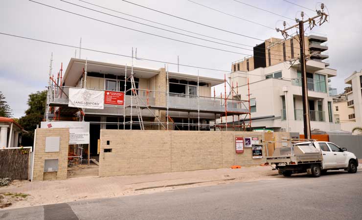 Contemporay New Build with Lift in Glenelg